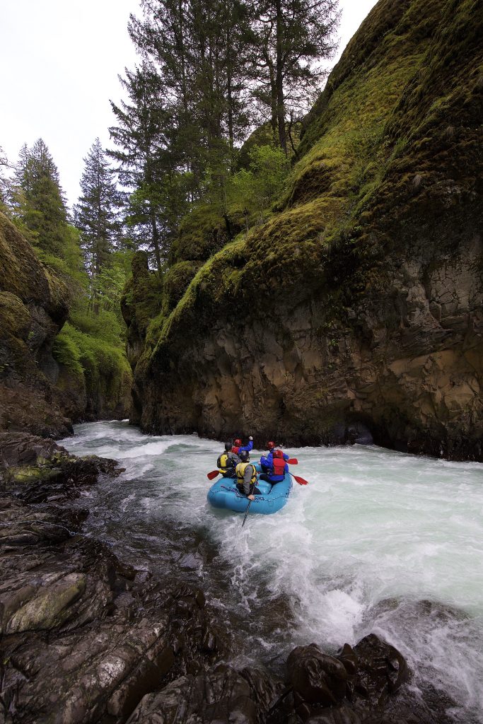 Washington state whitewater rafting on the Lower Gorge of the White Salmon River